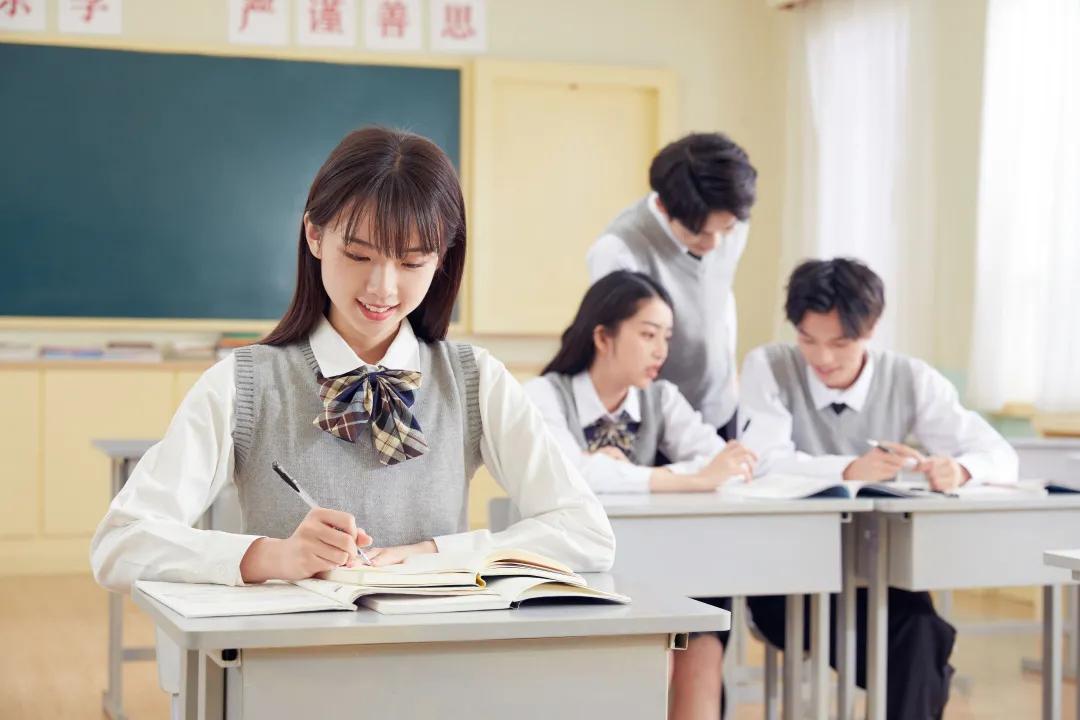100%升入世界名校!“牛剑收割机”深国交的学霸大揭秘